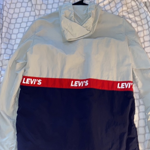 Levi’s windbreaker - Picture 2 of 3
